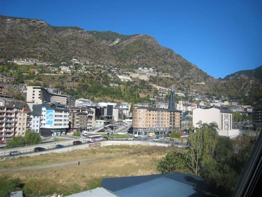 Hotel Pitiusa Andorra la Vella Eksteriør billede