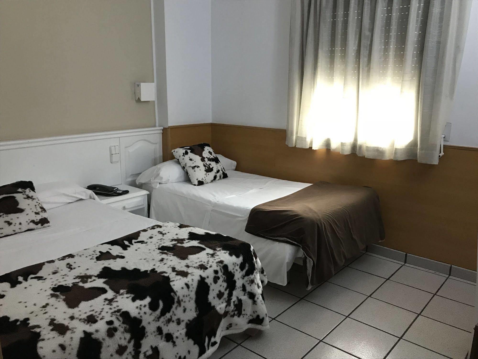 Hotel Pitiusa Andorra la Vella Eksteriør billede